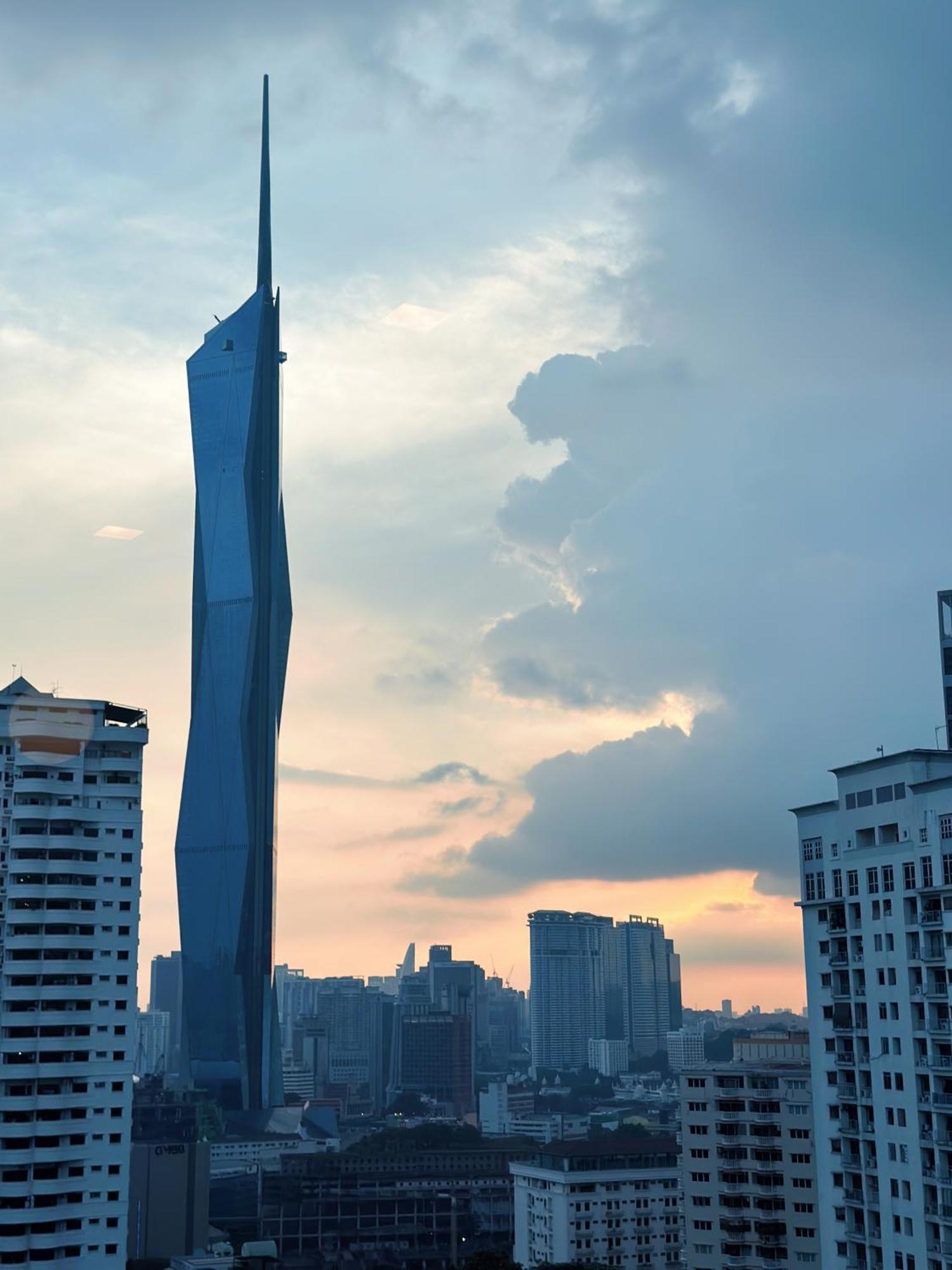 Lux Suites Kl City Pavilion Bukit Bintang With Infinity Pool Kuala Lumpur Exterior foto